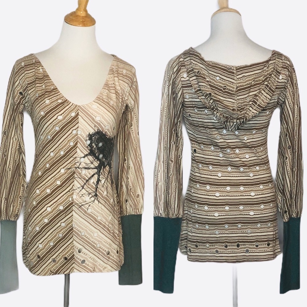 Nuvula Avant-garde Design  Hooded V-neck top xs